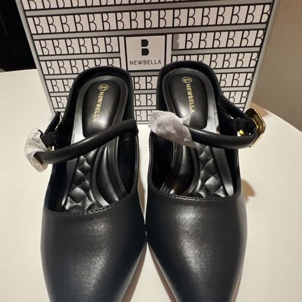 Newbella Black Kitten Heel Slingback Pumps with Buckle Size 8 W Corporate Chic