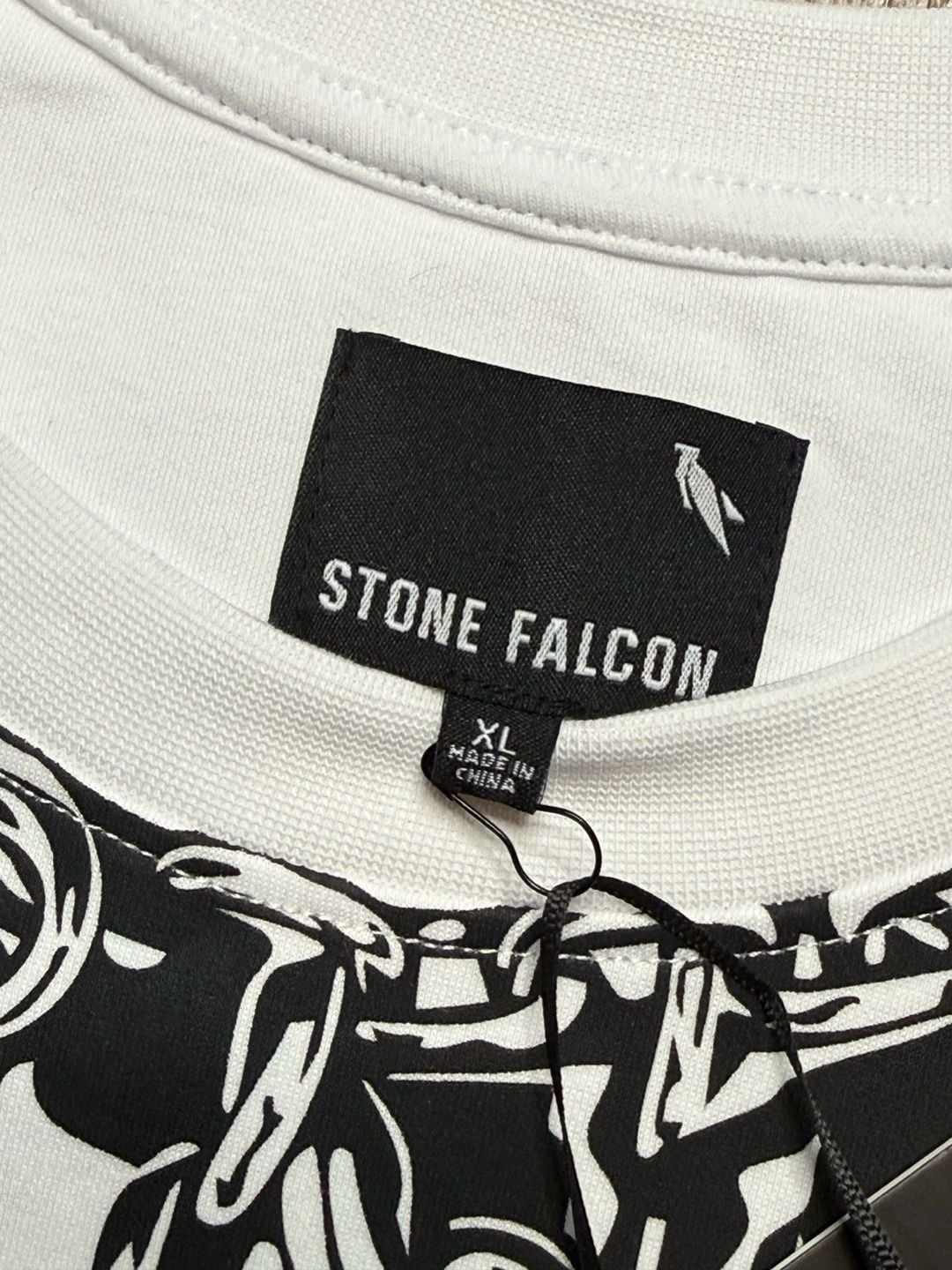 Stone Falcon Chain and Skull Graphic Short Sleeve T-Shirt Size XL 4