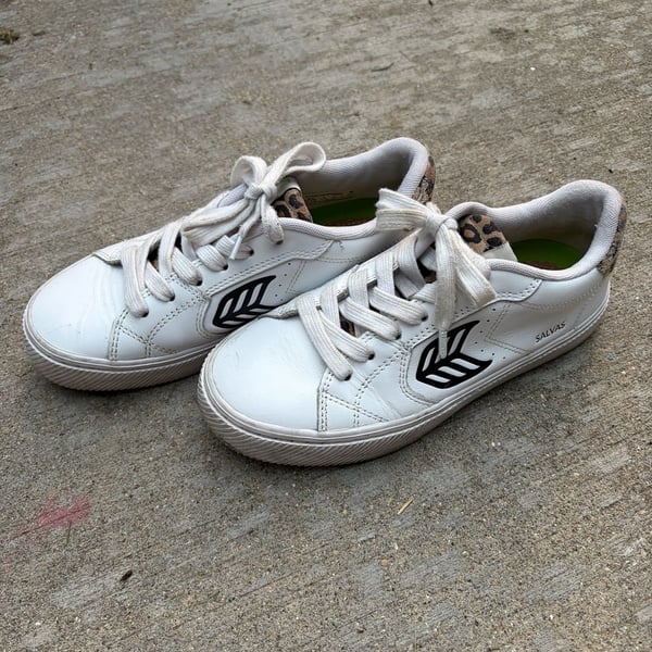 Cariuma Salvas White Leather Sneakers Cheetah Print Size 6.5