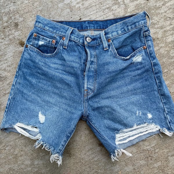 Levi's 501 Original Cutoff Distressed Denim Shorts Women's Size 29