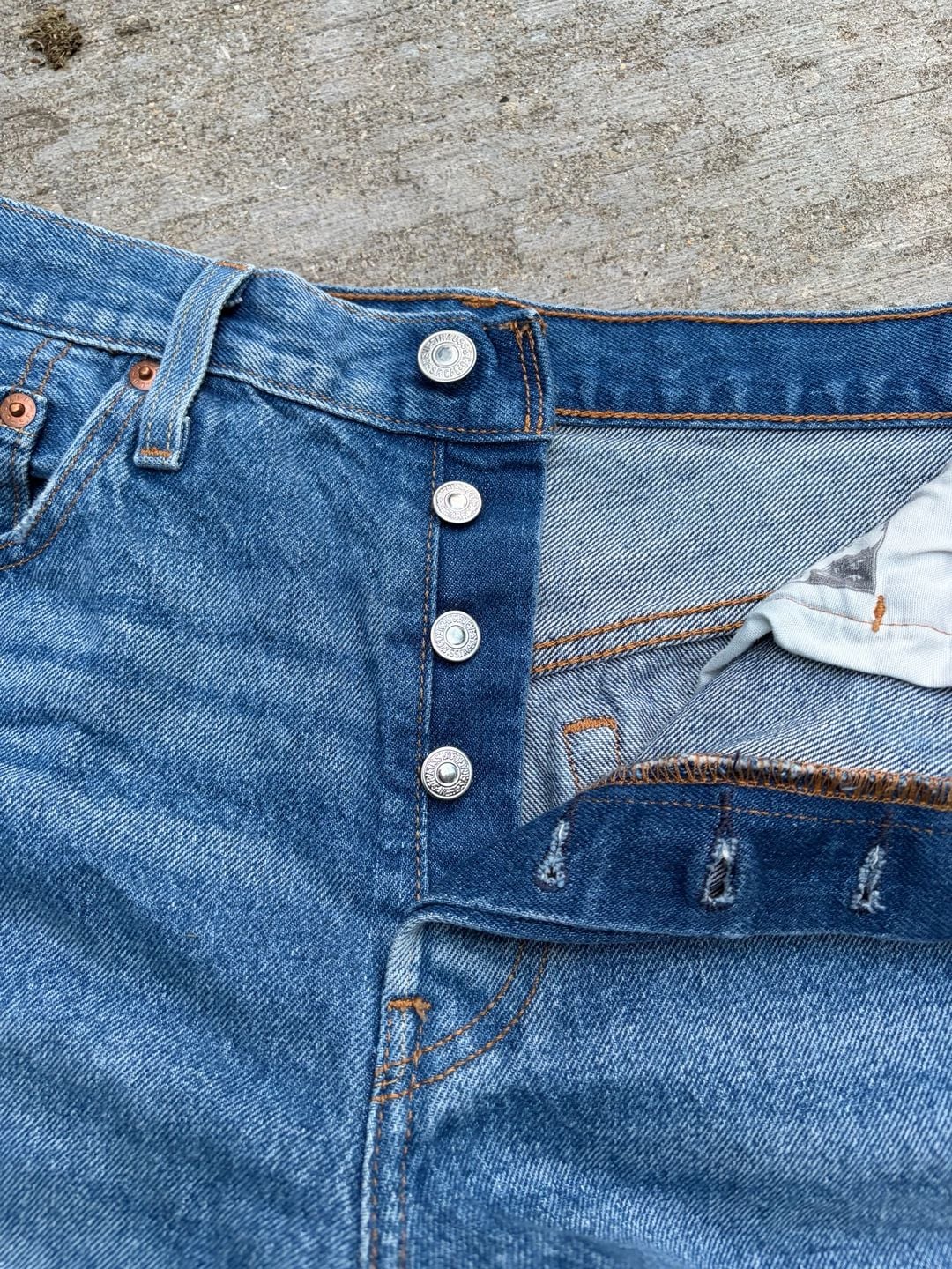 Levi's 501 Original Cutoff Distressed Denim Shorts Women's Size 29 5