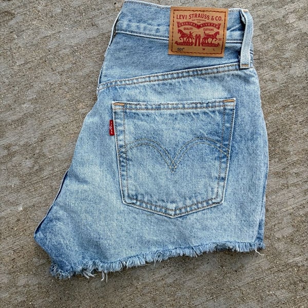 Levi's 501 Original Fit High Rise Button Fly Denim Cut Off Shorts Size 26