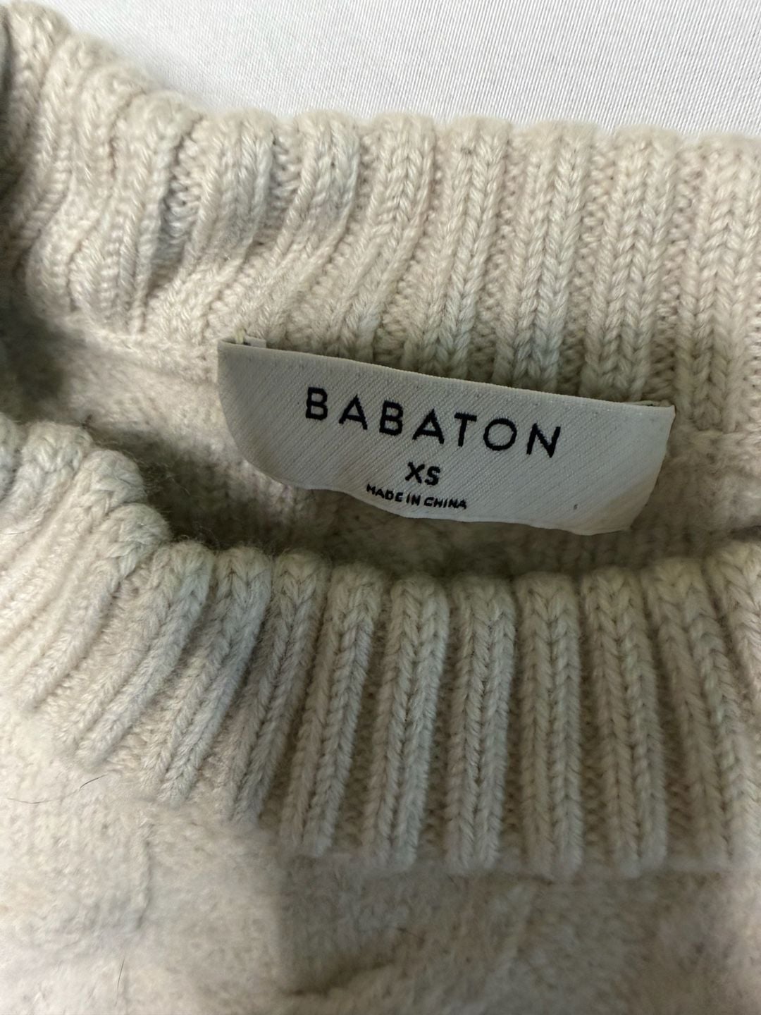 Babaton Merino Wool Cable Knit Cropped Crew Sweater Cream Size XS 3