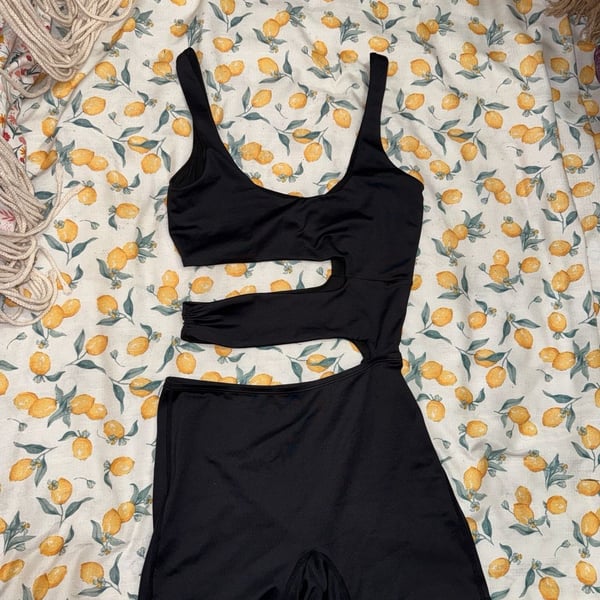 Roots Black Athleisure Cut-Out Activewear Yoga Romper Jumpsuit
