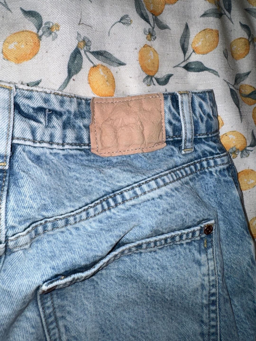 Zara High-Rise Light Wash Denim Straight Leg Jeans Size US 4 / EUR 36 10
