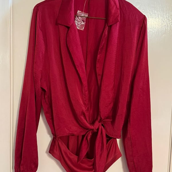 NEW HYFVE Red Satin Long Sleeve Tie Front Bodysuit Medium