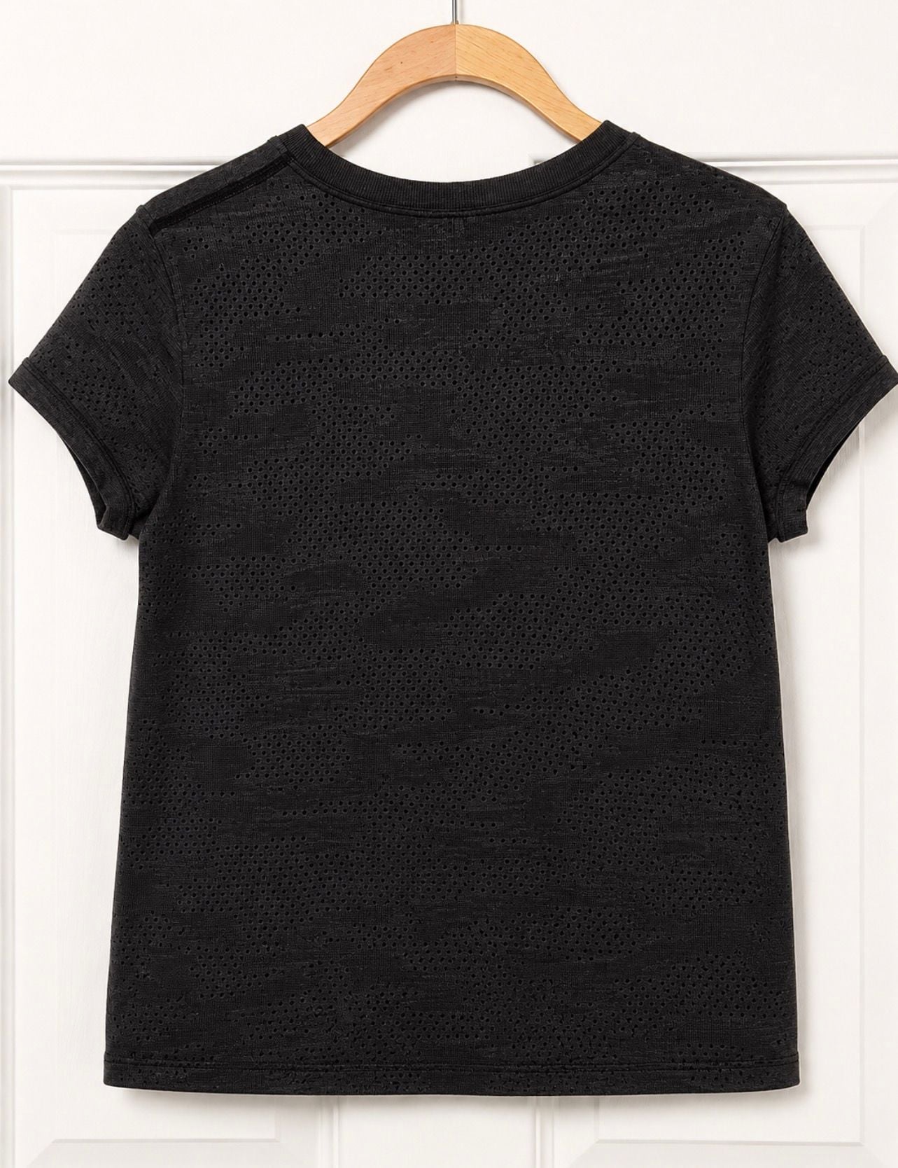 Lululemon Breeze By Short Sleeve Tee Black Perforated Mesh Size 2* 4