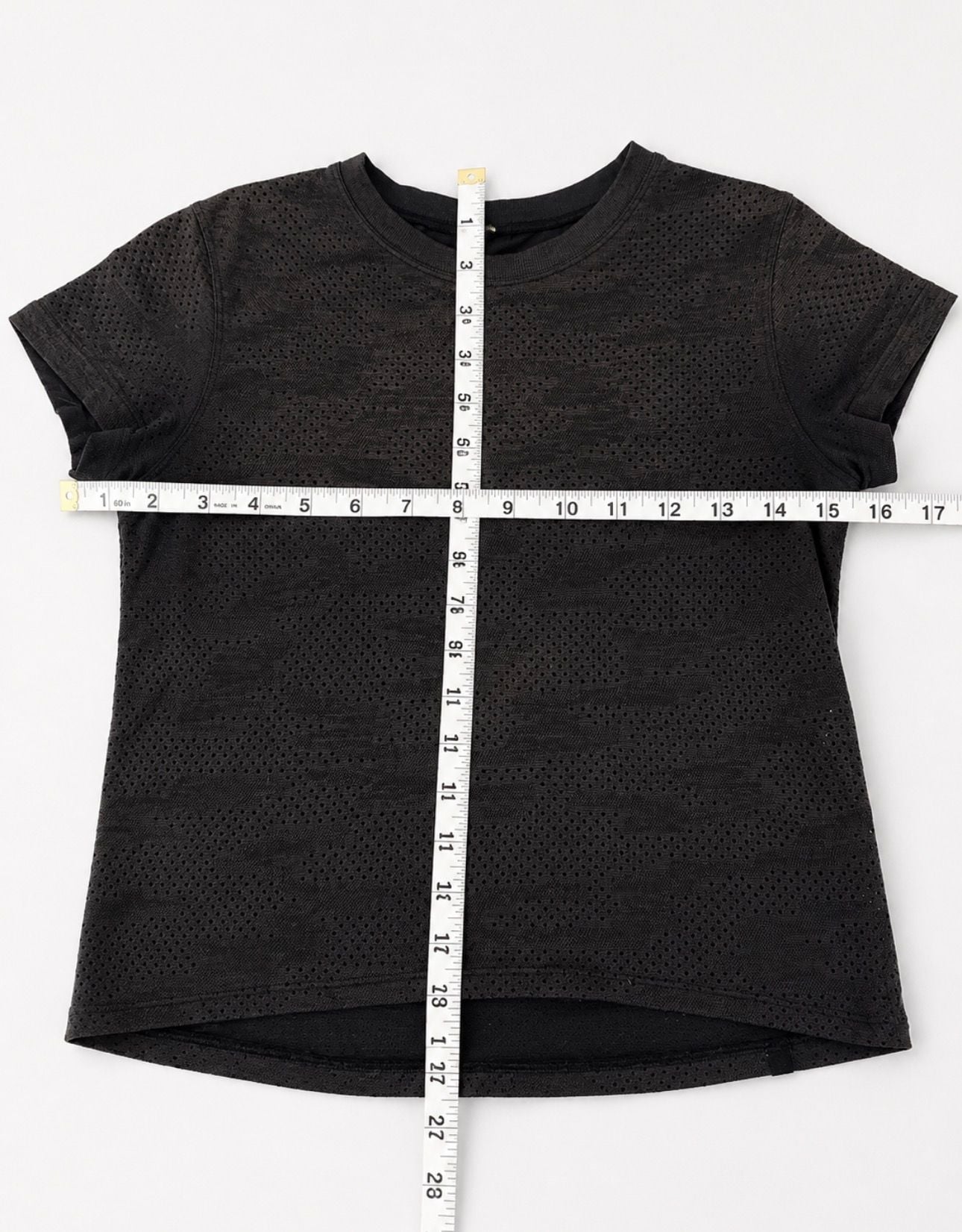 Lululemon Breeze By Short Sleeve Tee Black Perforated Mesh Size 2* 6