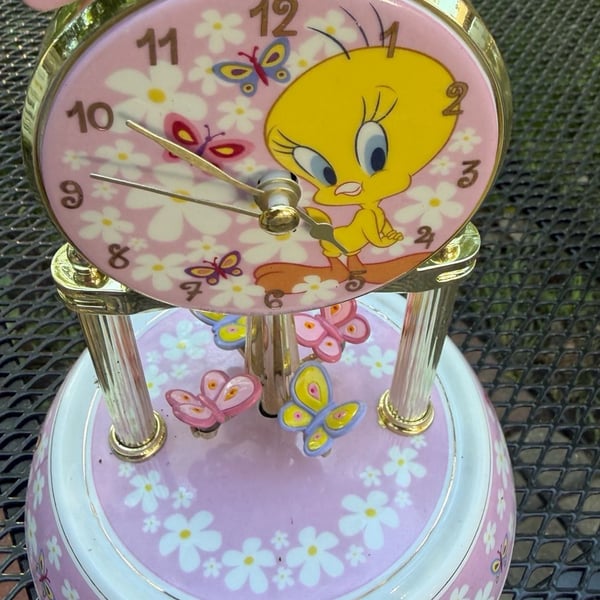 Looney Tunes Tweety Bird Sweeter Than Sweet Anniversary Domed Glass Clock
