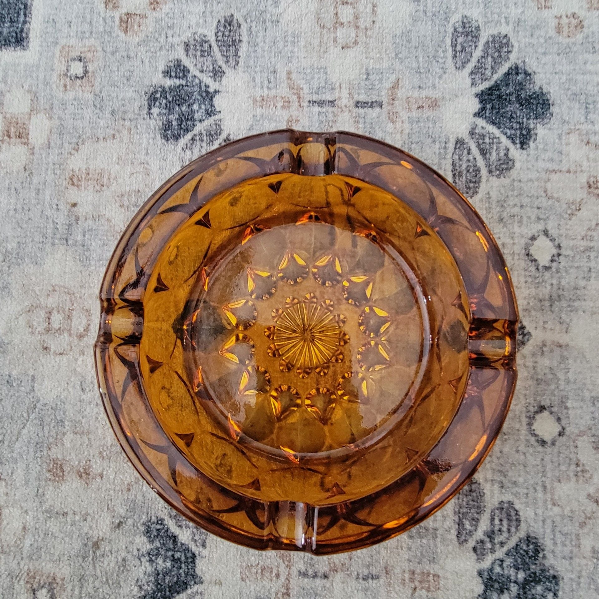 Vintage Anchor Hocking Amber Glass Ashtray, Fairfield Starburst Pattern 1