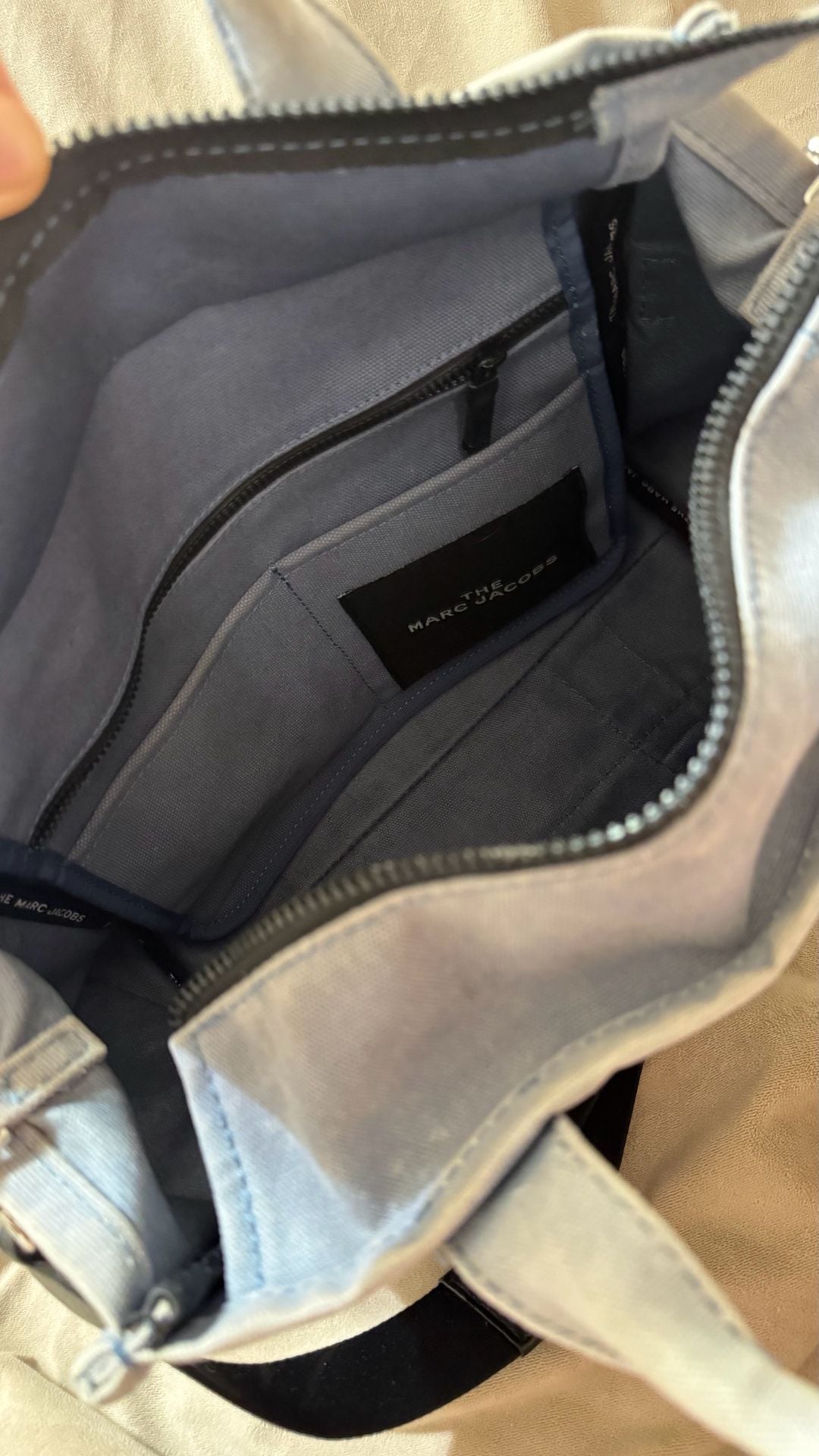 marc jacobs tote bag medium. Discoloration 6