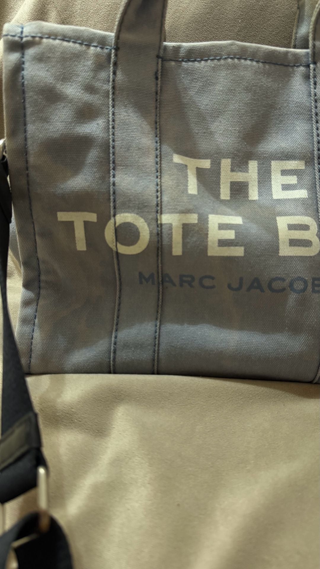 marc jacobs tote bag medium. Discoloration 7