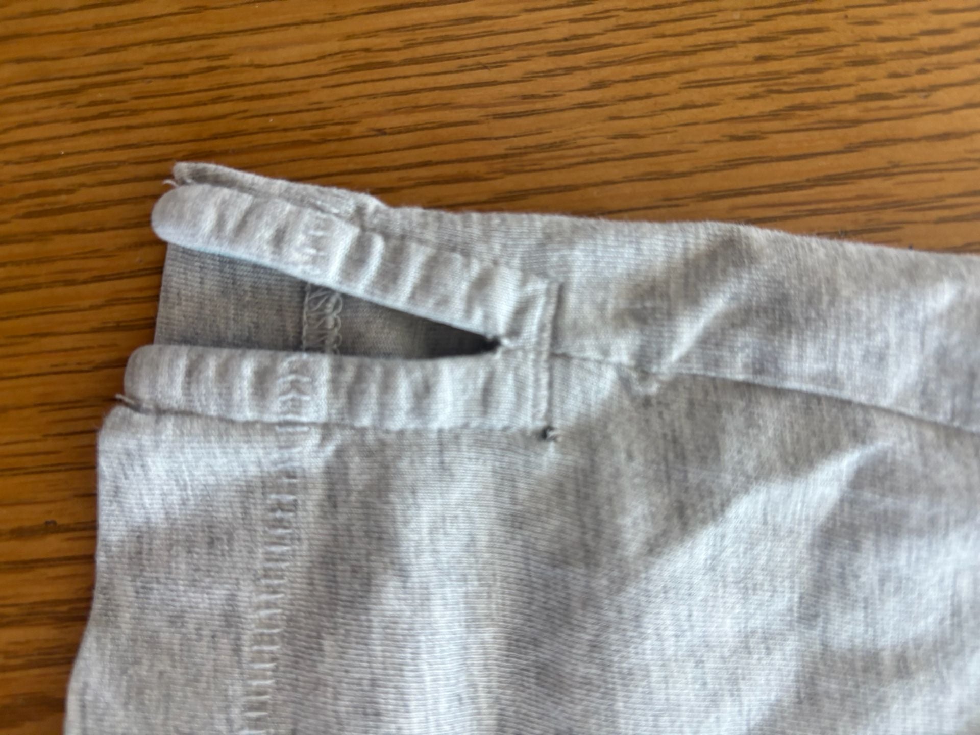 Tommy Bahama Men's Long Sleeve Pima Cotton Pocket T-Shirt Heather Gray Size L 6