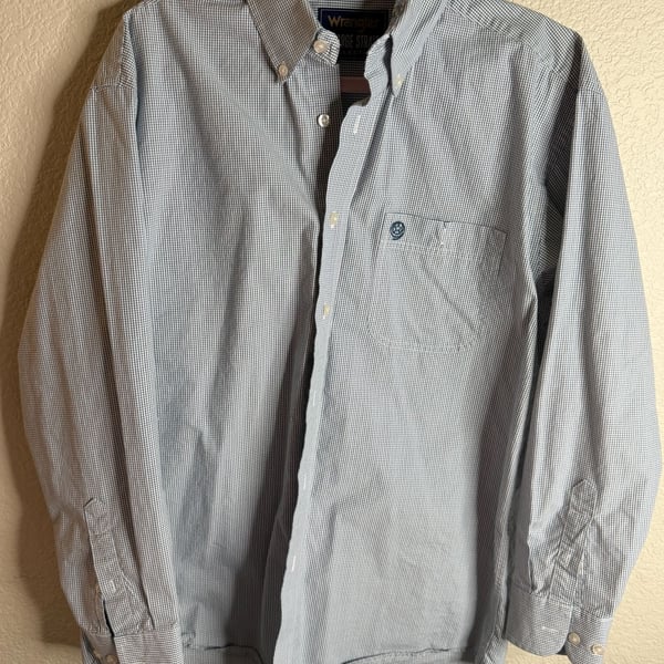 Wrangler George Strait Collection Men's Blue and White Gingham Check Long Sleeve Button-Down Shirt