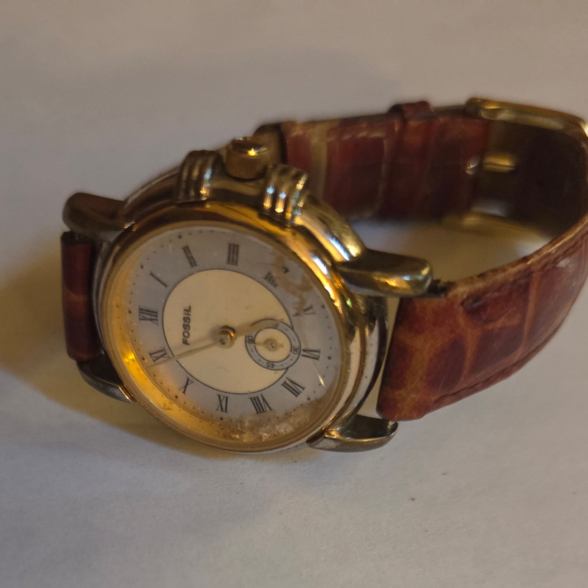 Vintage Fossil Women's Quartz Wristwatch with Brown Leather Strap and Sub-Second Dial 4