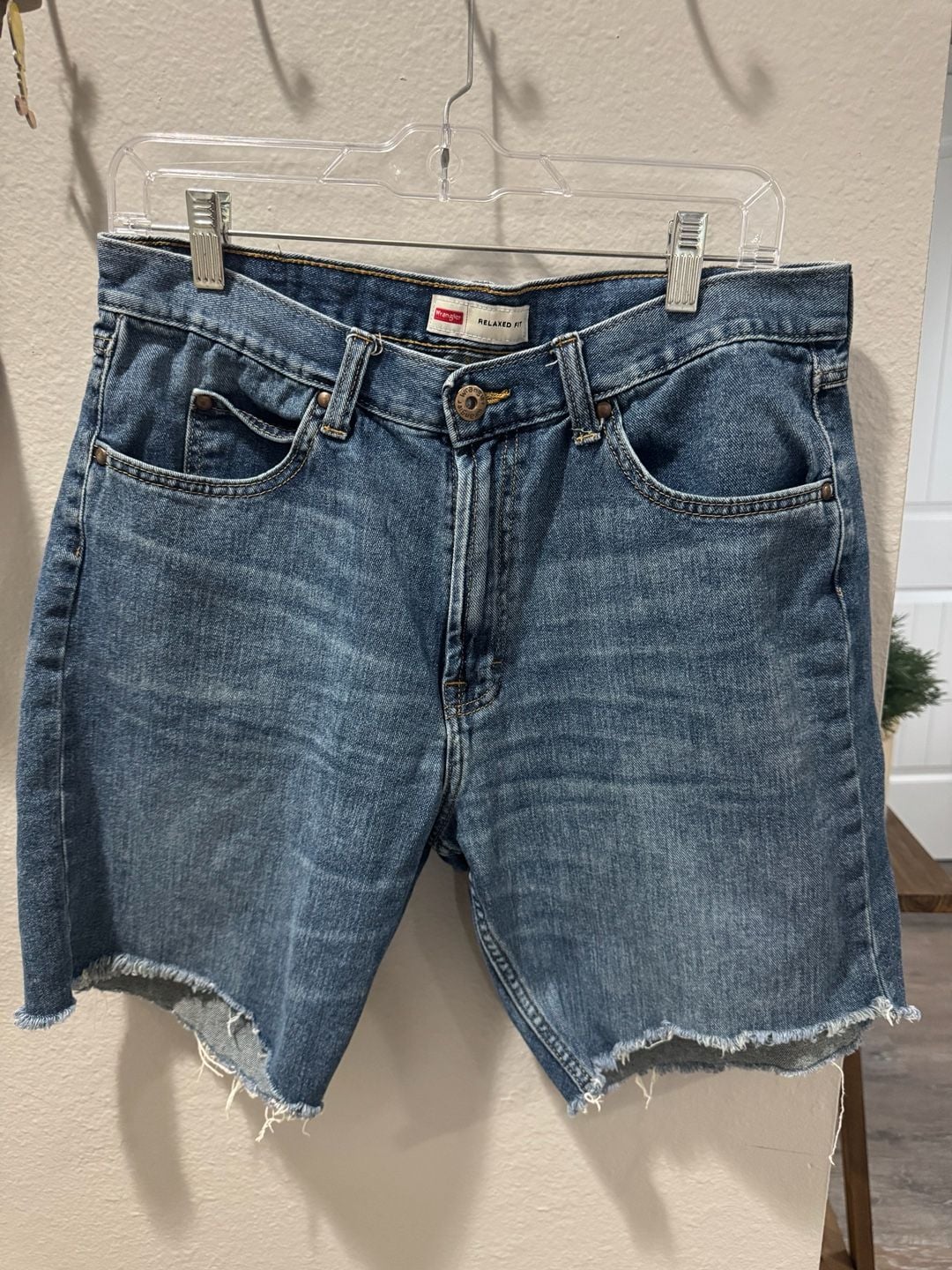 Wrangler Relaxed Fit Denim Cutoff Shorts Size 32 2