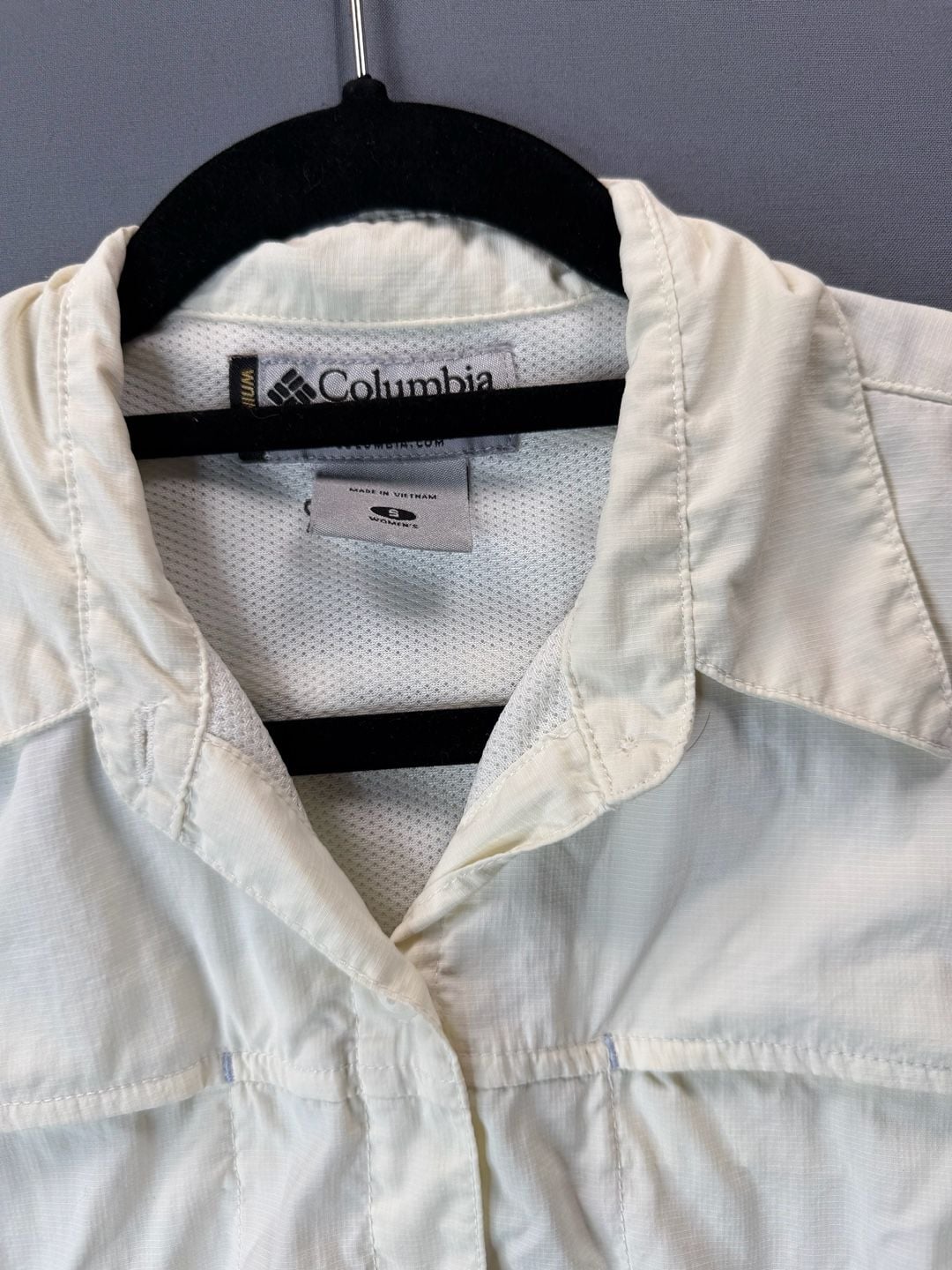 Columbia Titanium Women's Long Sleeve Hiking Shirt Size S Ivory White Vented 4