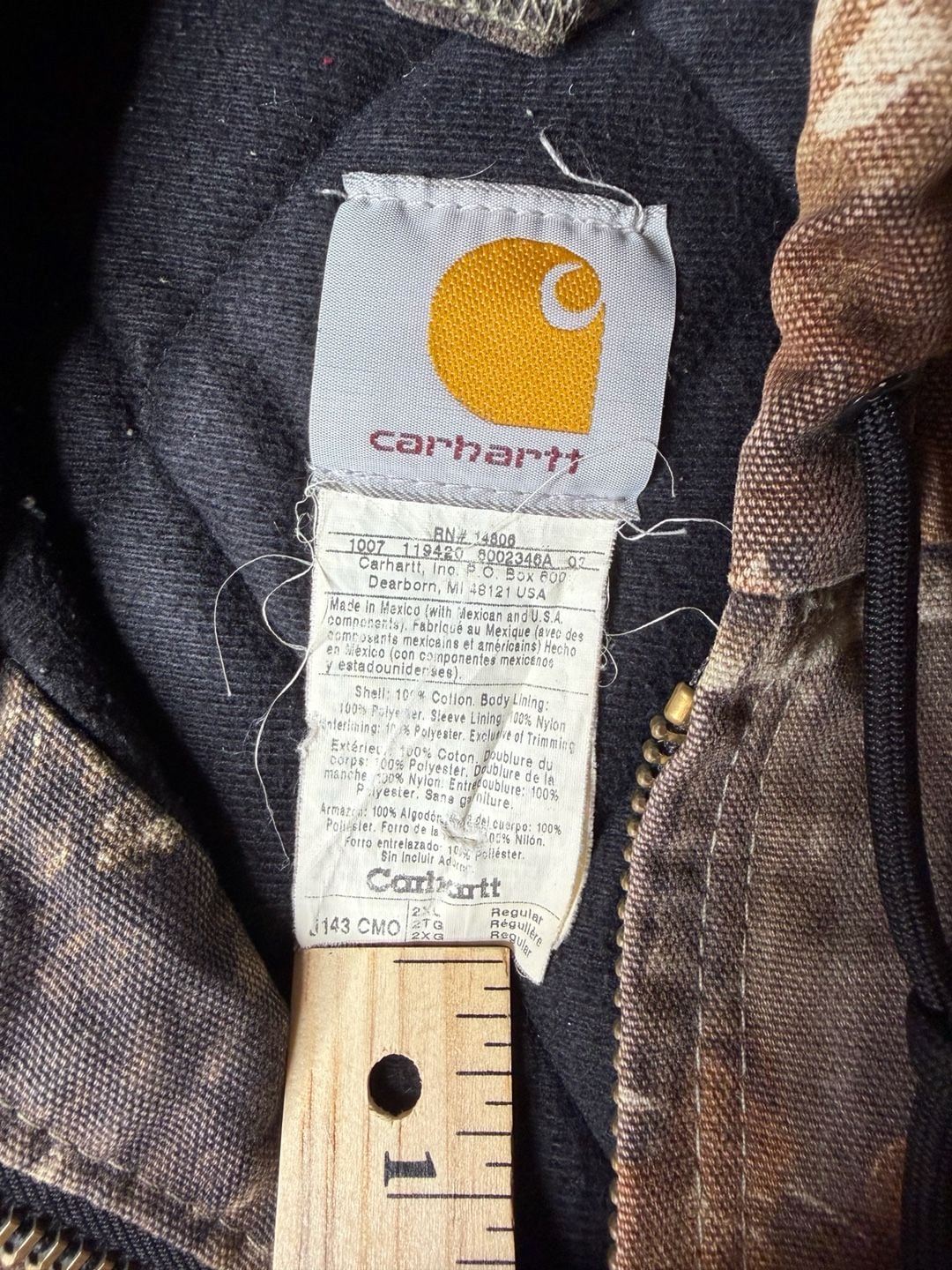 Vintage Carhartt J143 CMO Realtree Hardwoods Camo Thermal-Lined Jacket Mens 2XL 4