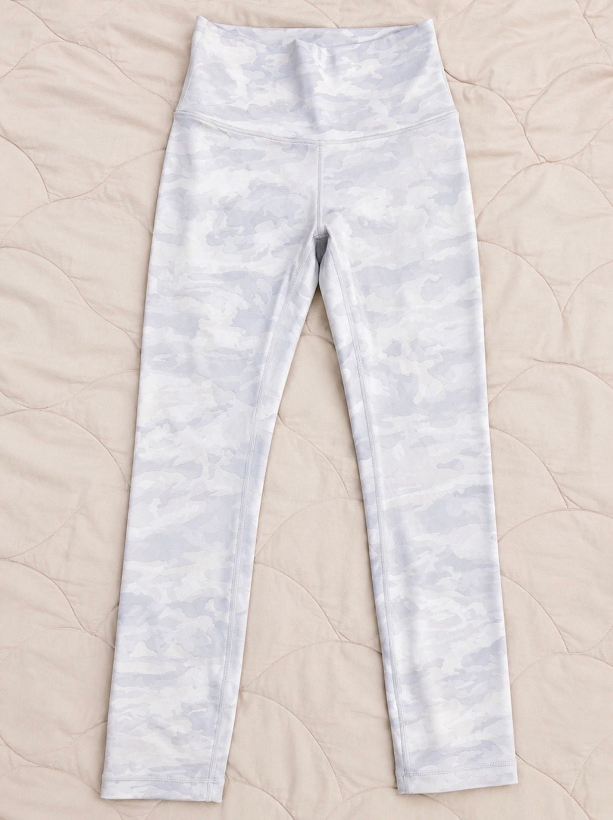 Lululemon Wunder Under HR 25” Luxtreme Camo Leggings Size 2 9