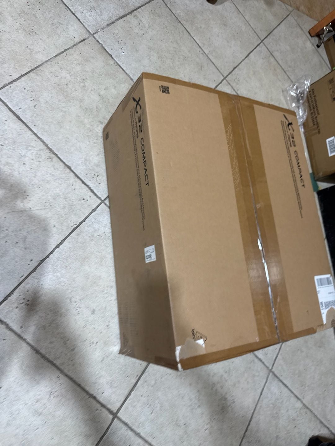Behringer X32 COMPACT 40-Channel Digital Mixer. NEW UNOPENED 7