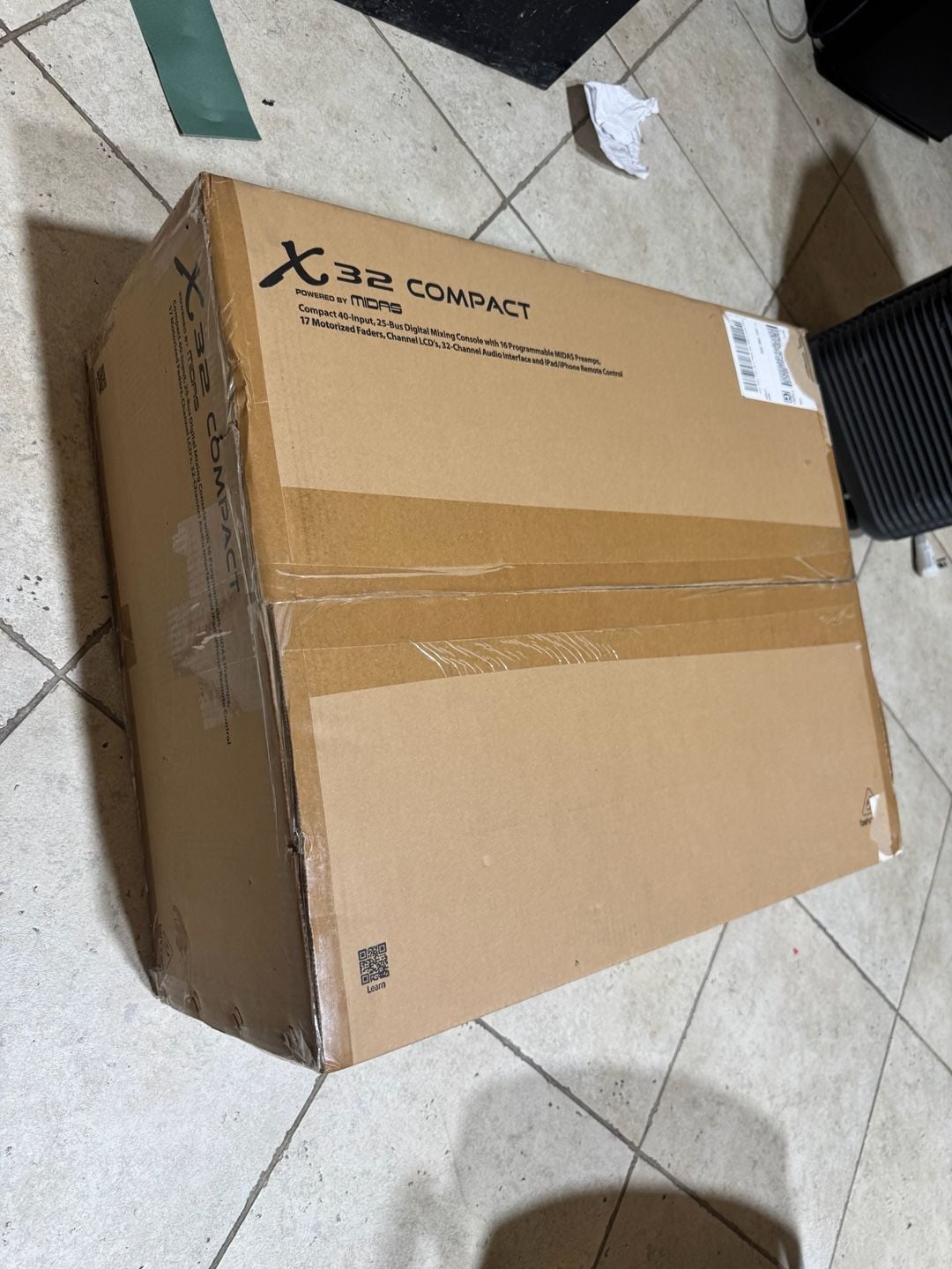 Behringer X32 COMPACT 40-Channel Digital Mixer. NEW UNOPENED 9