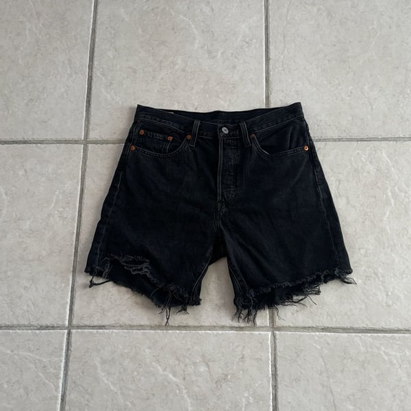 Levi's Premium 501 Mid Thigh Shorts Black Distressed Denim Raw Hem Size 27