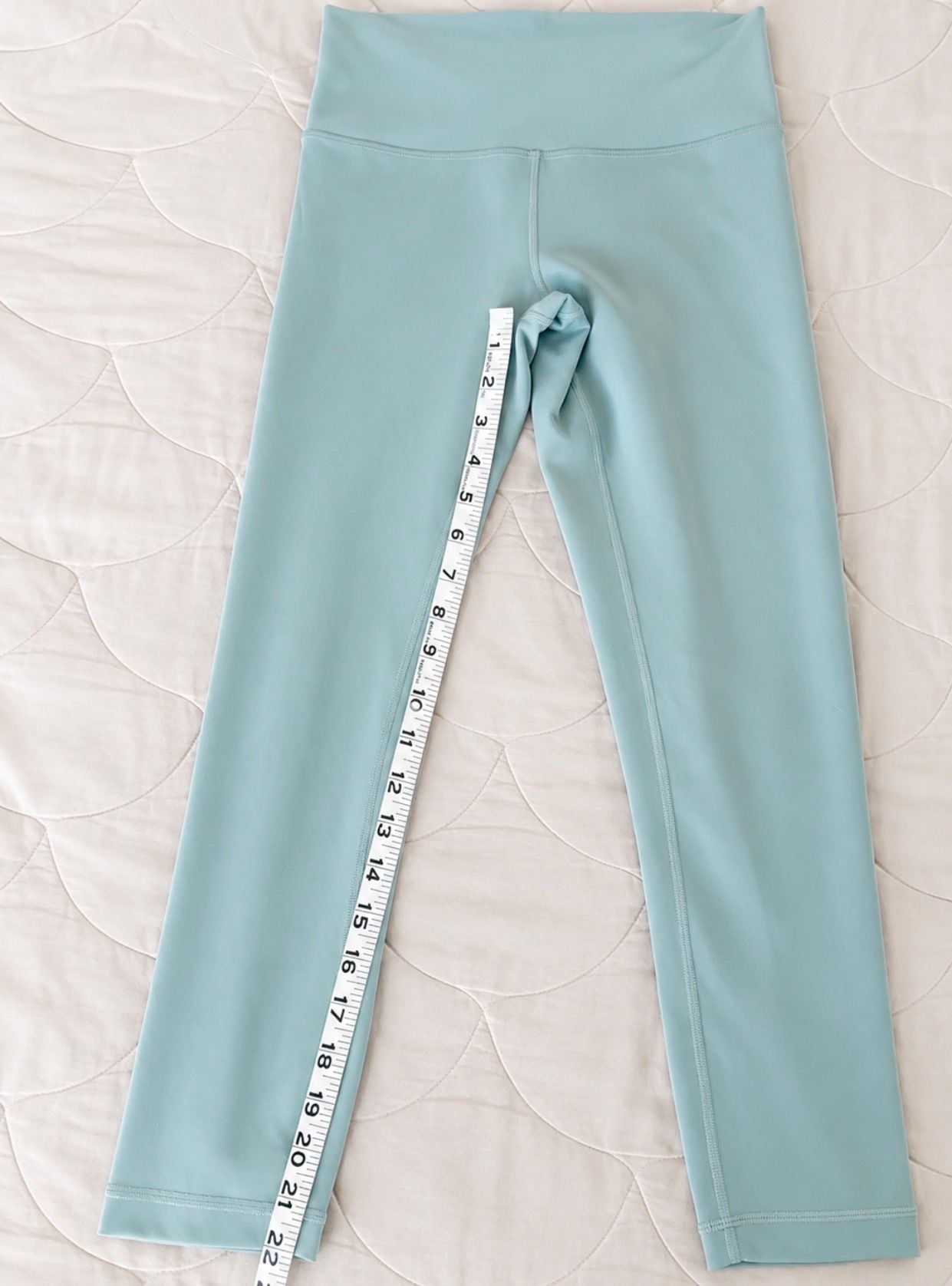 Lululemon High Rise Leggings Size 4 Mint Green Cropped 21” 8
