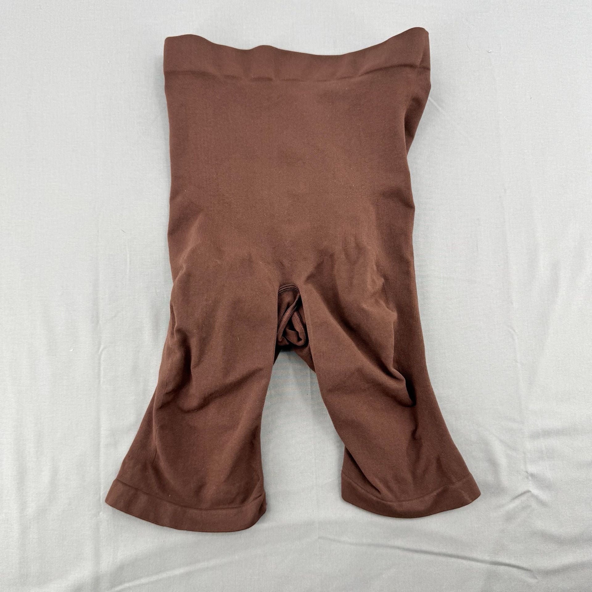 SKIMS High Waisted Mid Thigh Sculpting Shorts Brown 2X/3X 1