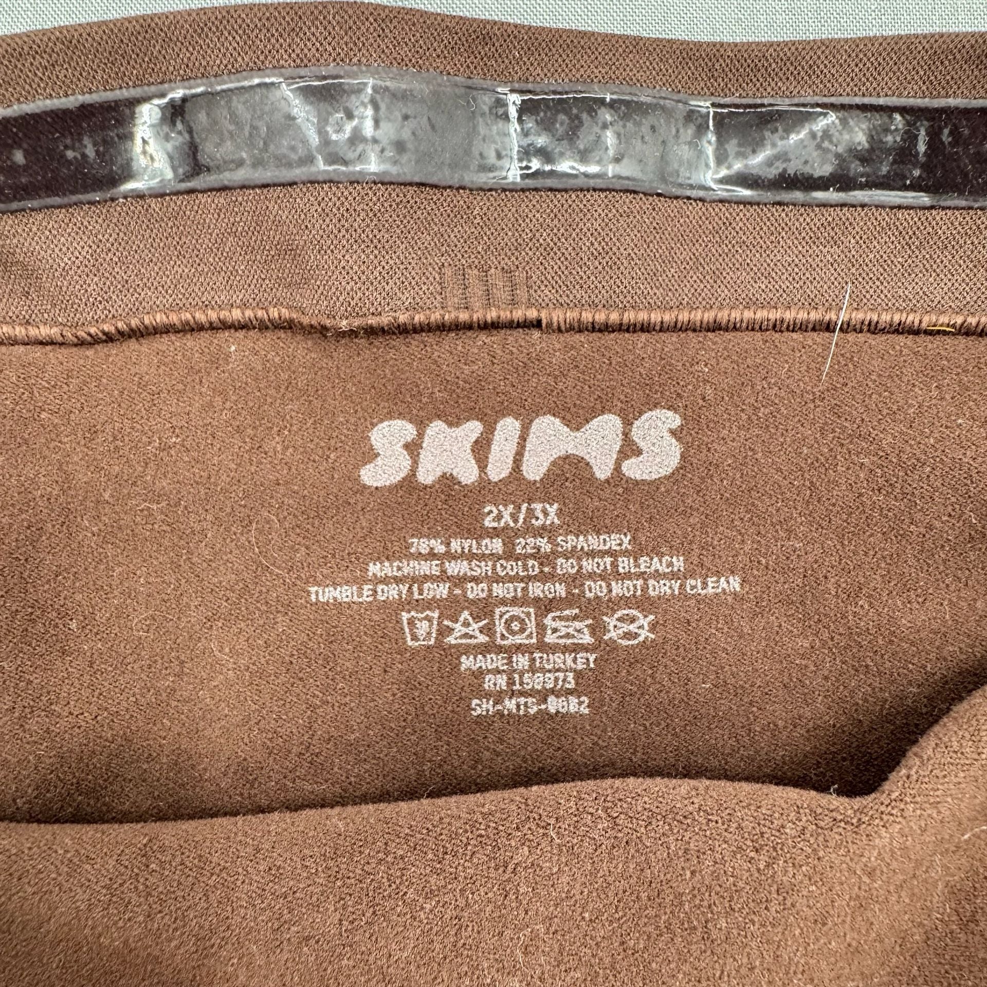 SKIMS High Waisted Mid Thigh Sculpting Shorts Brown 2X/3X 2