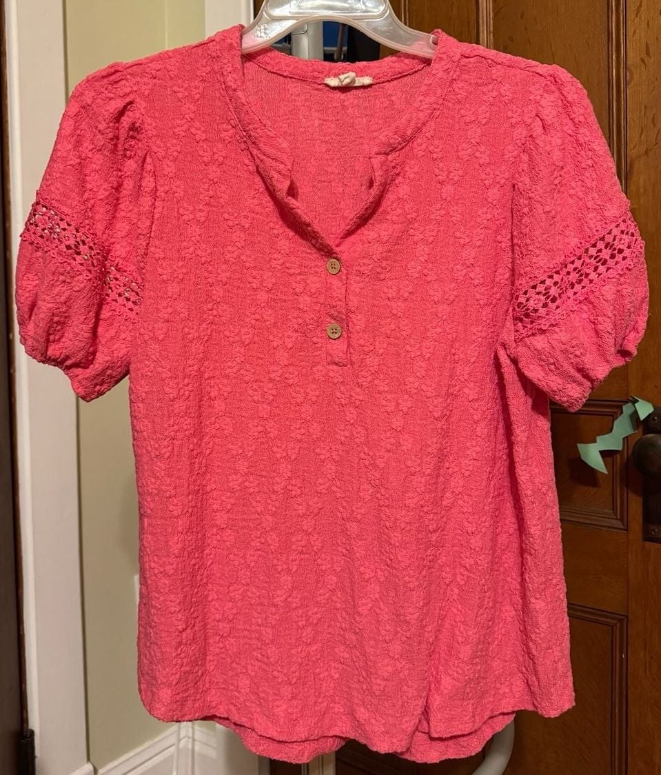 Como Blu Women's Pink Textured Short Puff Sleeve Henley Blouse Size PXL 2