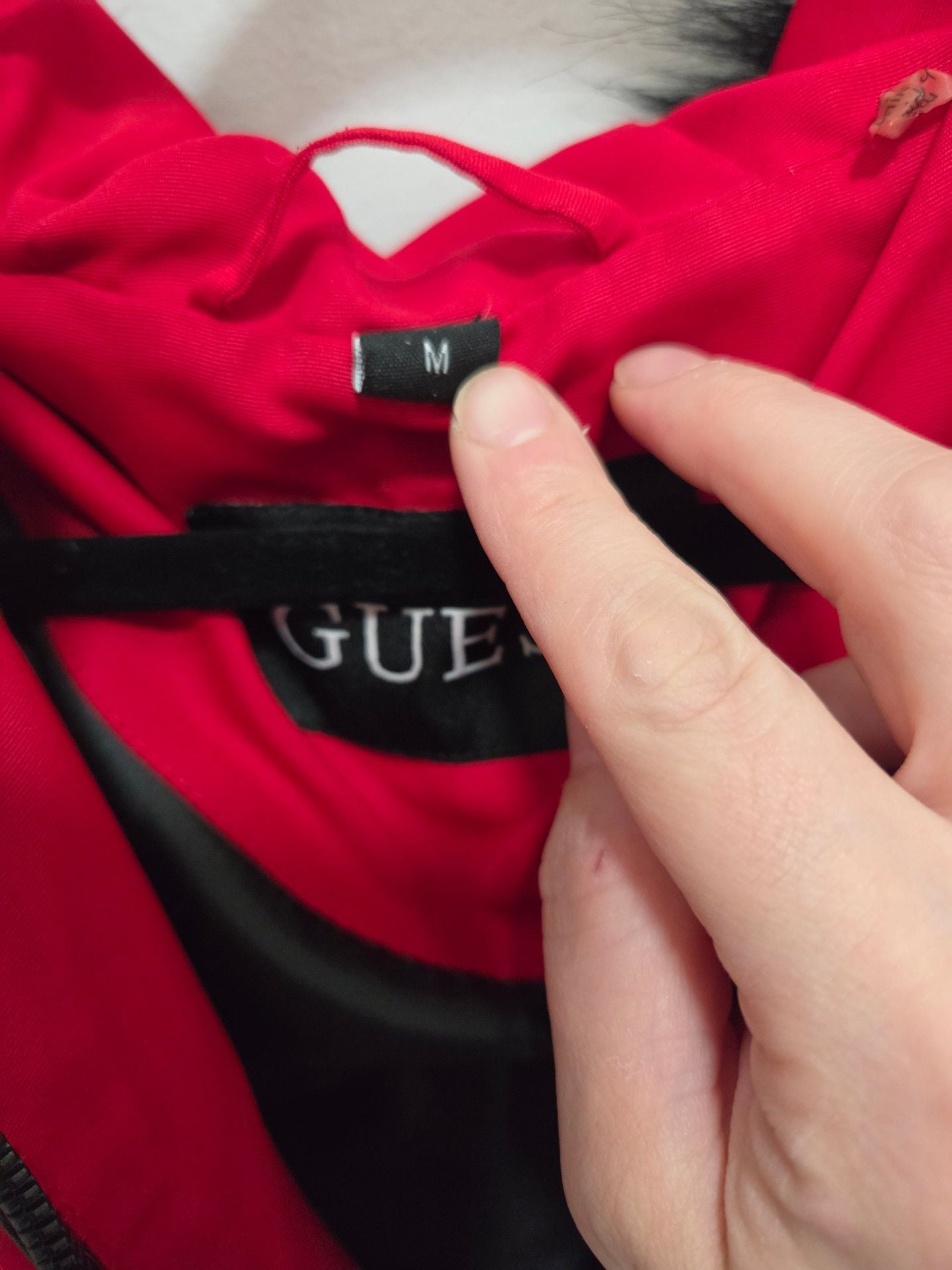 GUESS Red Puffer Winter Coat Jacket with Faux Fur Hood Size M 8