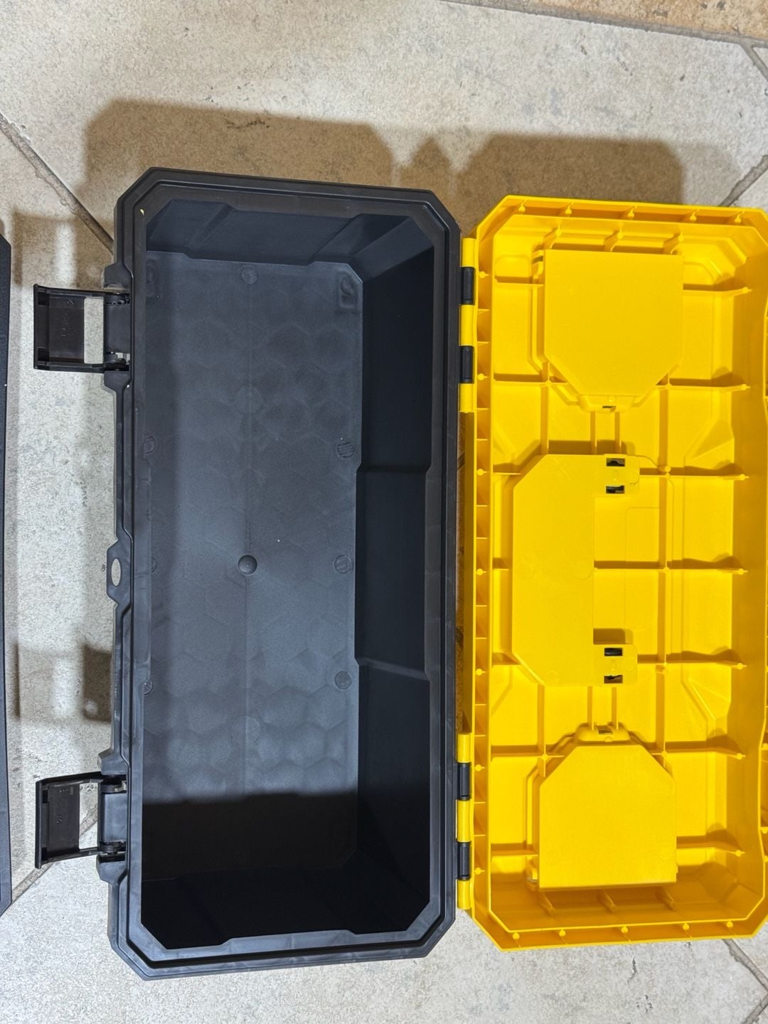 Deli 20-Inch Plastic Tool Box with Double Locks, Yellow and Black, DL432620 9
