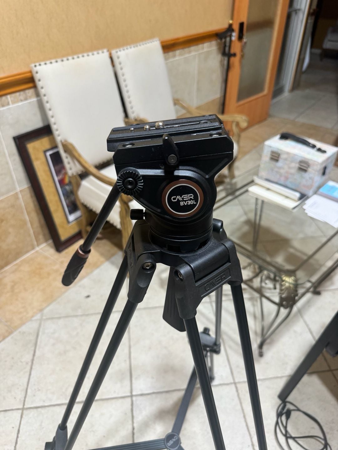 Cayer BV30L 72” Heavy Duty Aluminum Twin Tube Tripod Kit with K3 Fluid Head. 1