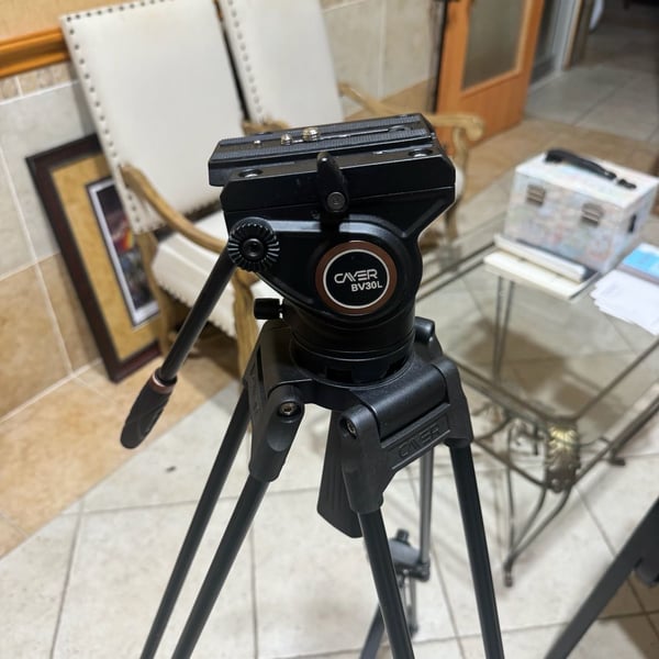 Cayer BV30L 72” Heavy Duty Aluminum Twin Tube Tripod Kit with K3 Fluid Head. 