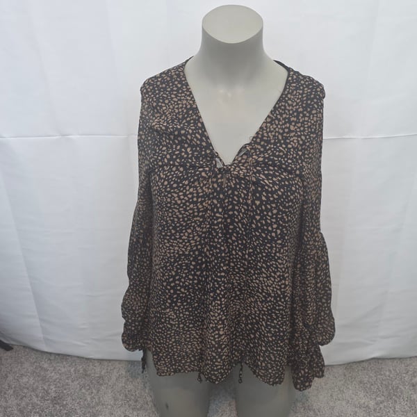 By Together Collection Black and Tan Leopard Print Chiffon Bell Sleeve Blouse Size M L3406-C