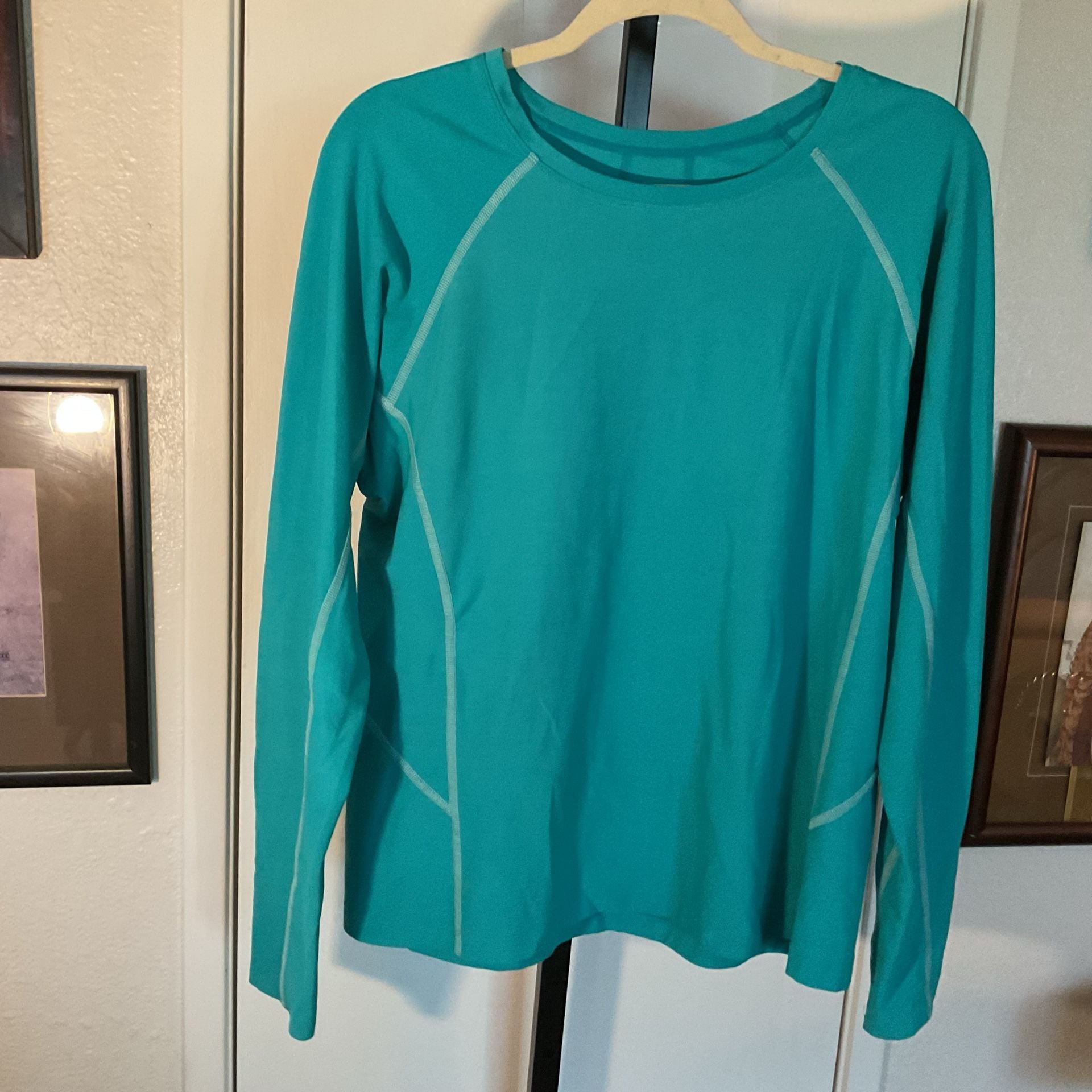 L.L. Bean Women's SunSmart Comfort Crew Long-Sleeve UPF 50+ Stretch Tee Teal 3