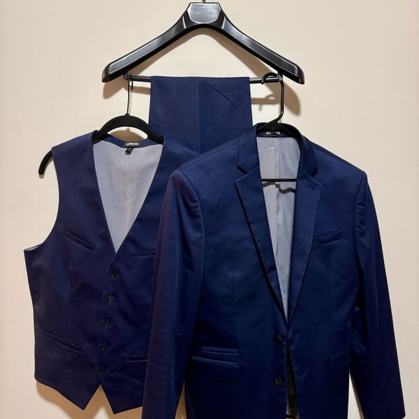 Express Men’s Navy Slim Fit 3-Piece Suit 36S / 28x30 Stretch+