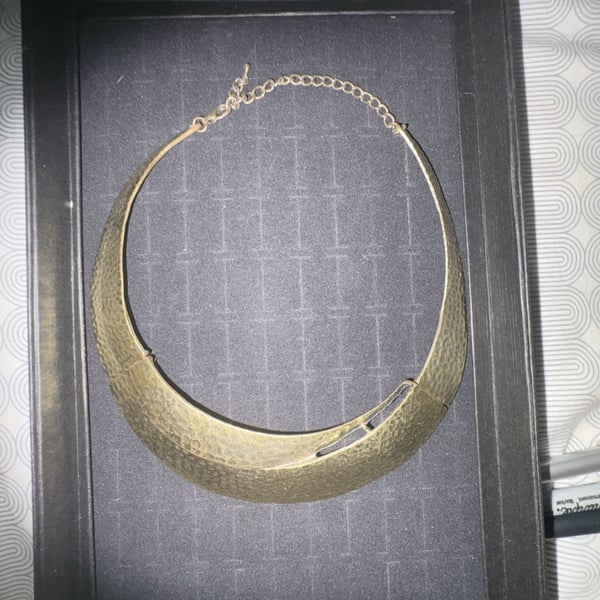 Vintage Hammered Gold Tone Statement Collar Necklace