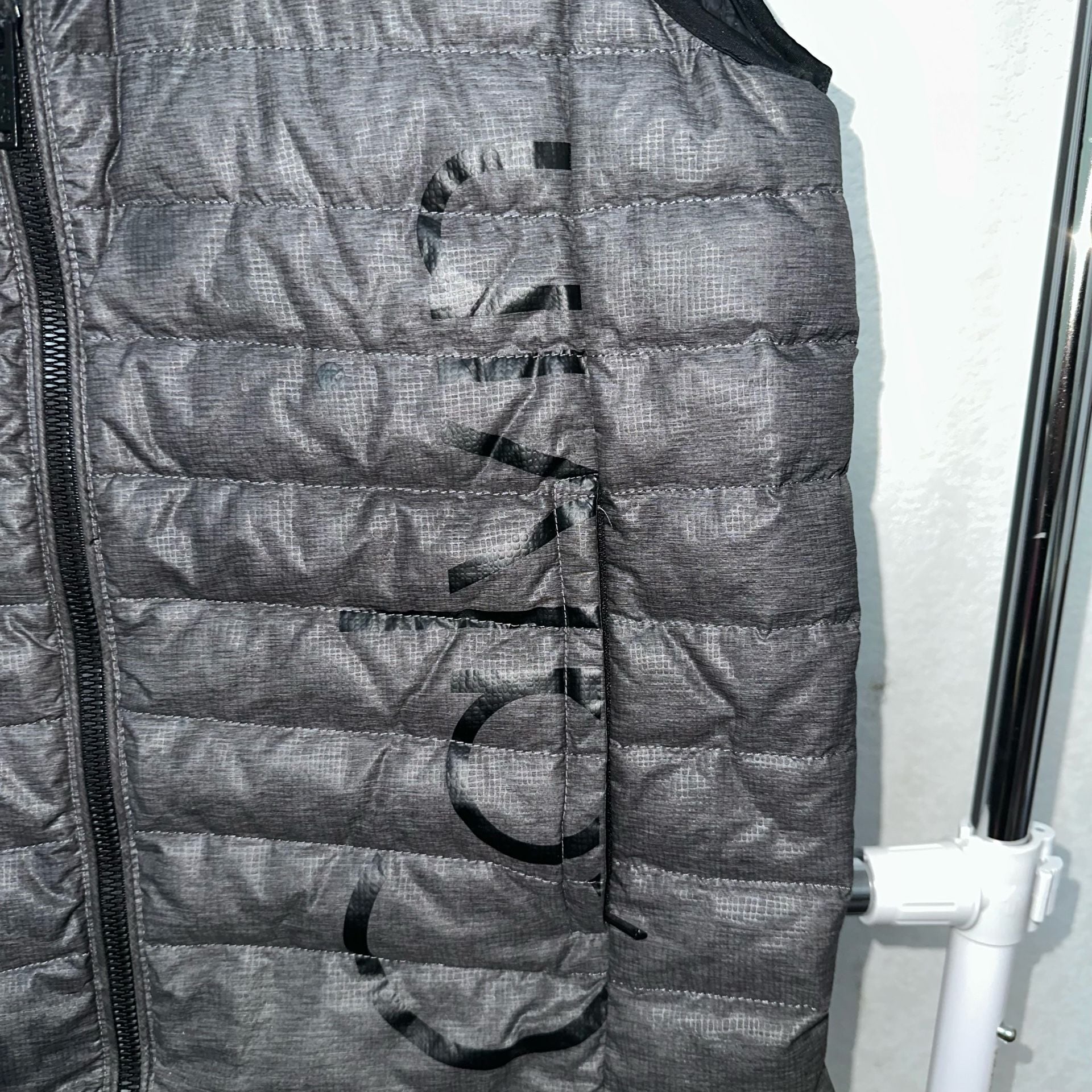 Calvin Klein Men's Packable Lightweight Premium Down Puffer Vest Gray Size M 3