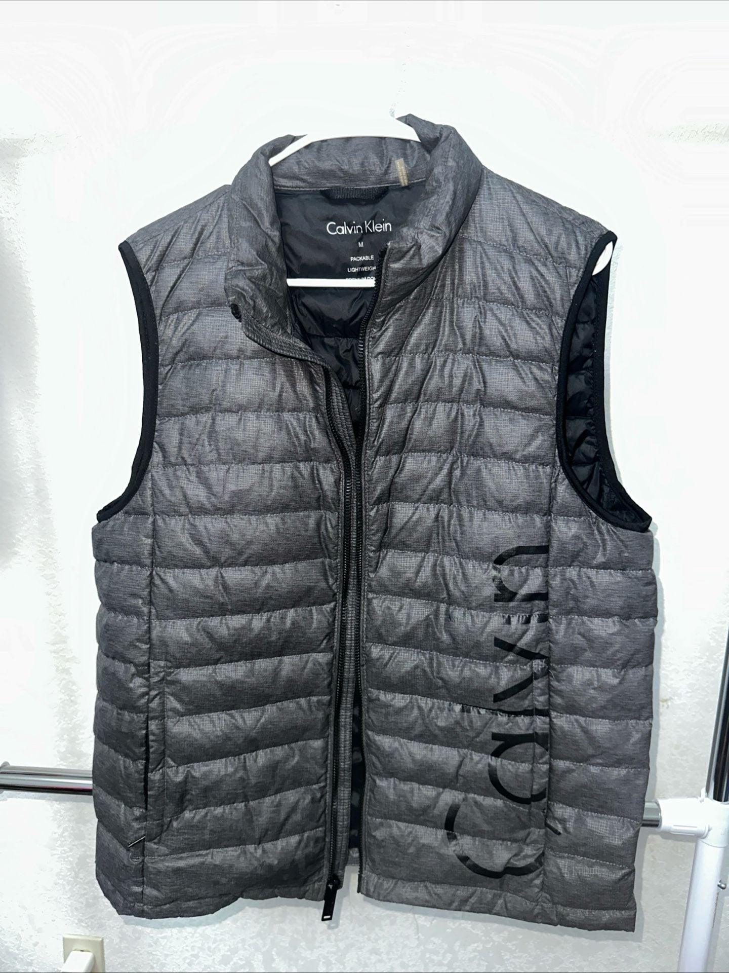 Calvin Klein Men's Packable Lightweight Premium Down Puffer Vest Gray Size M 8