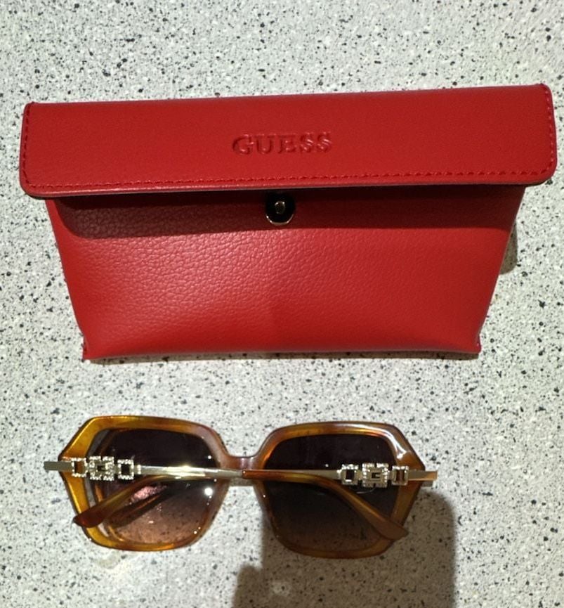 GUESS 53F Tortoise Geometric Sunglasses with Red Case 3