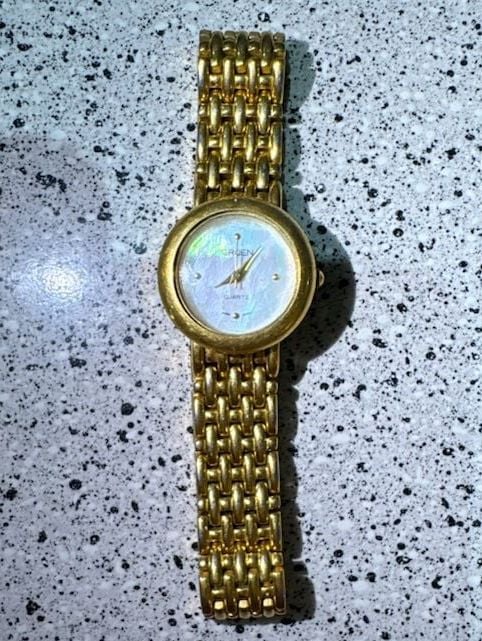Gruen Quartz Women's Gold Tone Watch with Mother of Pearl Dial 2
