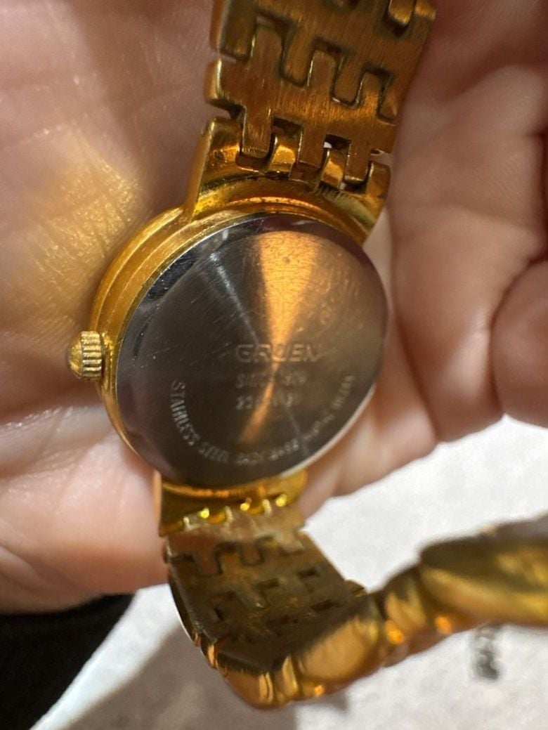 Gruen Quartz Women's Gold Tone Watch with Mother of Pearl Dial 5