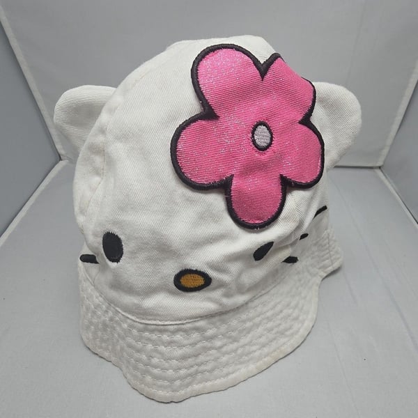 H&M Sanrio Hello Kitty White Bucket Hat with Ears and Flower
