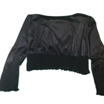 PREOWNED!! ZARA Women’s Black Velvet Plunge neck Smocked Ruffle Cropped Blouse M 7
