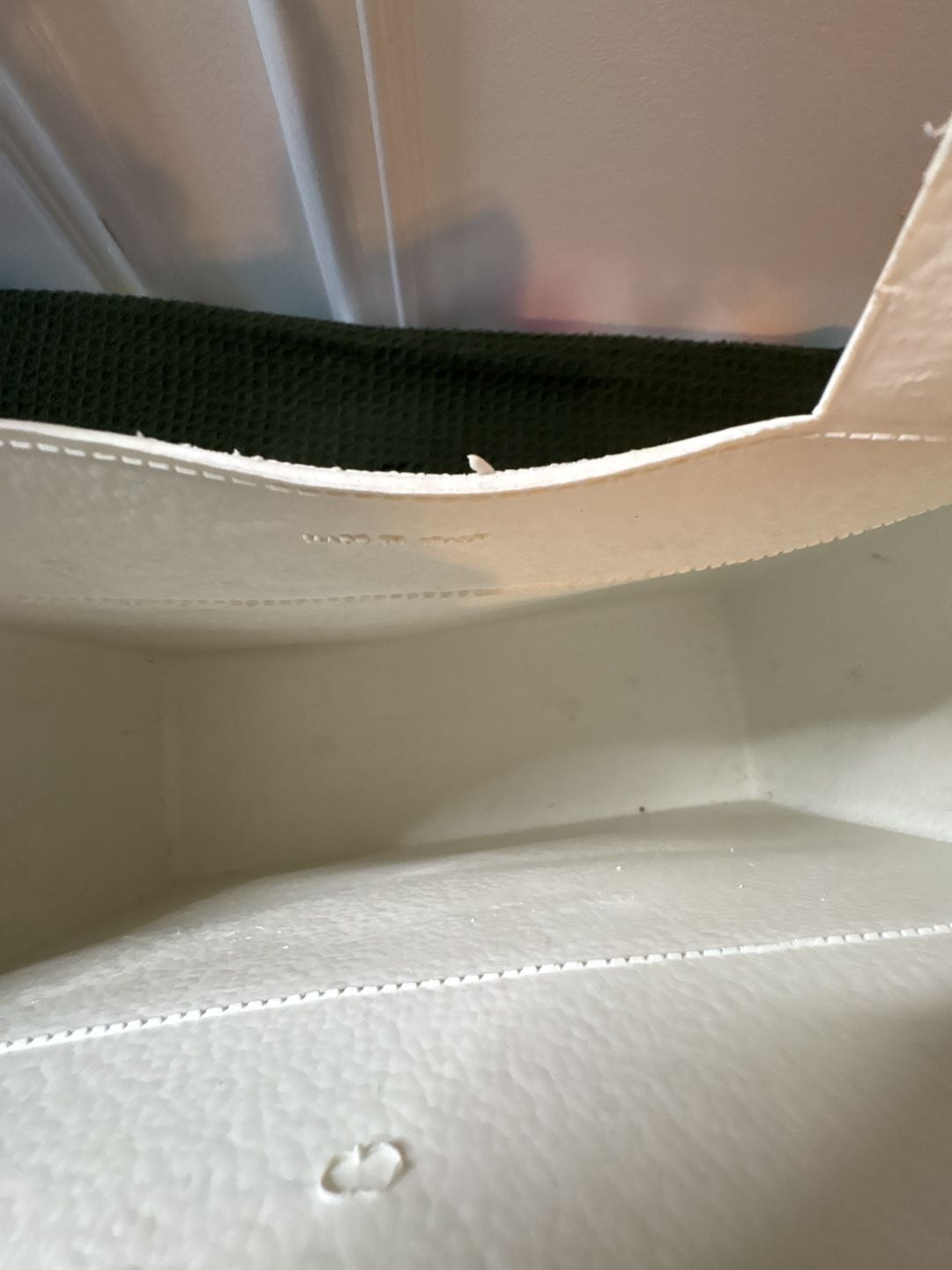 Kate Spade New York Rubber Tote Bag Ivory 5