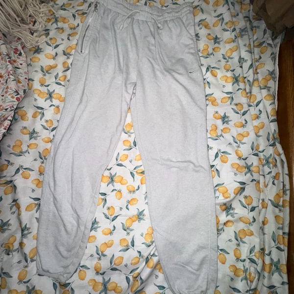Nike FLY Dri-FIT Jogger Sweatpants Mens Medium Gray Fleece Zip Pocket