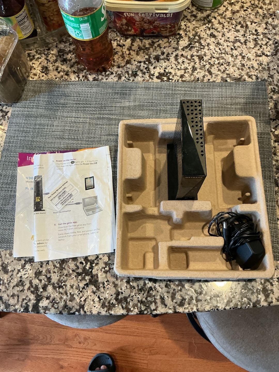 NETGEAR N300 WiFi Router WNR2000v5 5
