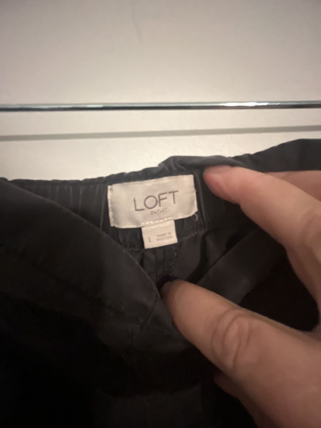 Loft Outlet Black Pull-On Ankle Pants Size L 3
