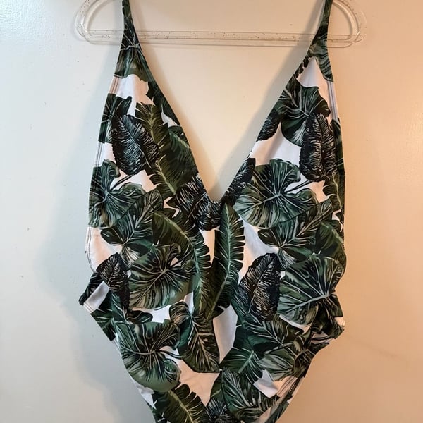 CUPSHE Women's Banana Leaves Print One-Piece Swimsuit V-Neck Monokini